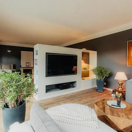 Naehe Messe, Flughafen Bmw & Porsche Villa *