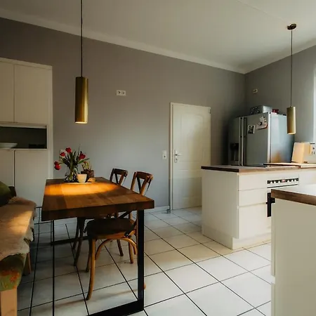 Naehe Messe, Flughafen Bmw & Porsche Villa