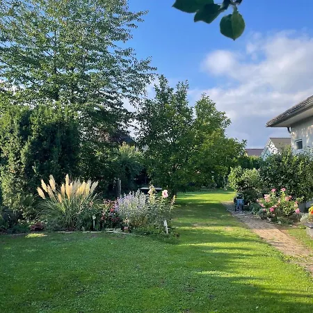 Naehe Messe, Flughafen Bmw & Porsche *