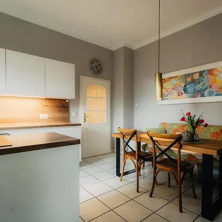 Villa Naehe Messe, Flughafen Bmw & Porsche *