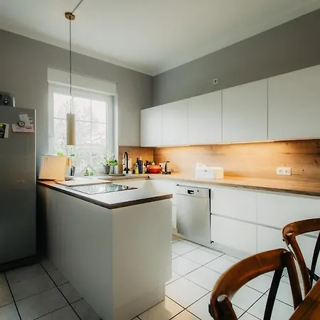 Villa Naehe Messe, Flughafen Bmw & Porsche