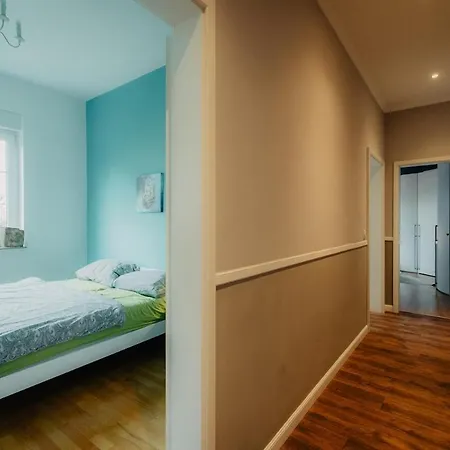 Naehe Messe, Flughafen Bmw & Porsche