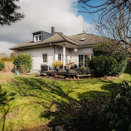 Naehe Messe, Flughafen Bmw & Porsche Leipzig